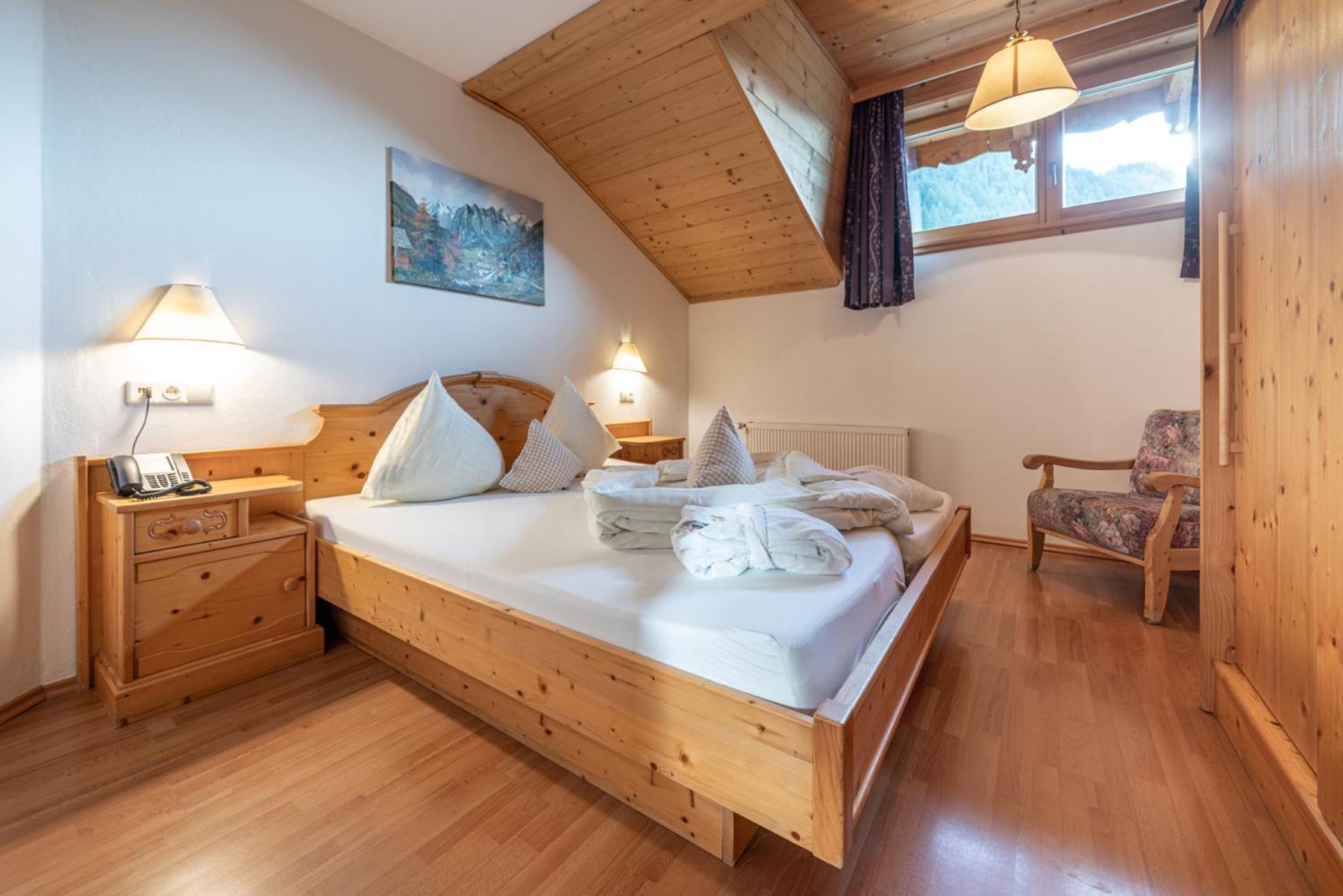 Familienhotel Replerhof mit Kinderbetreuung ab 3 Jahren Prägraten Zimmer foto