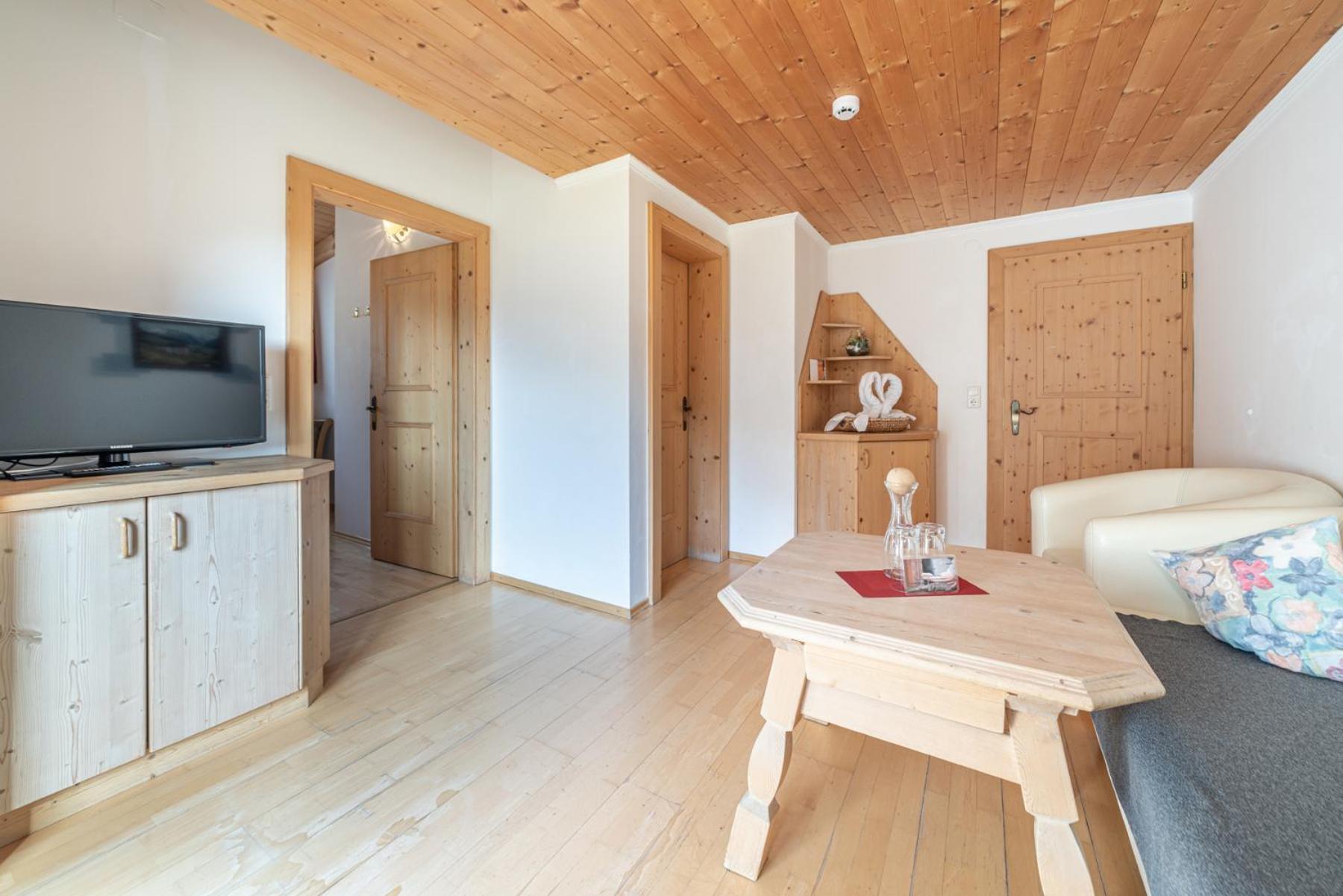 Familienhotel Replerhof mit Kinderbetreuung ab 3 Jahren Prägraten Zimmer foto